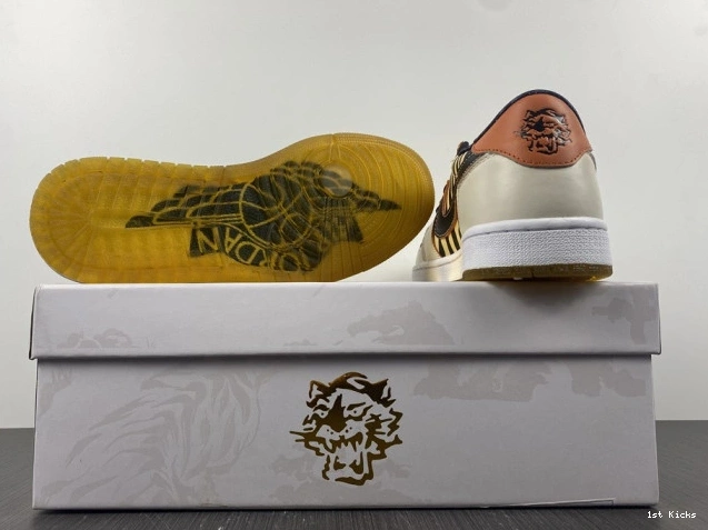 1st Kicks Shoes DH6932-100 1 Tiger Low OG the Air Year of Jordan 0707